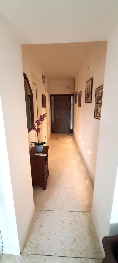 Elisabeth Waterfront Apartment เวนิส ภายนอก รูปภาพ