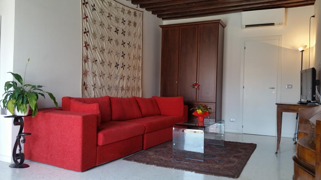Elisabeth Waterfront Apartment เวนิส ภายนอก รูปภาพ