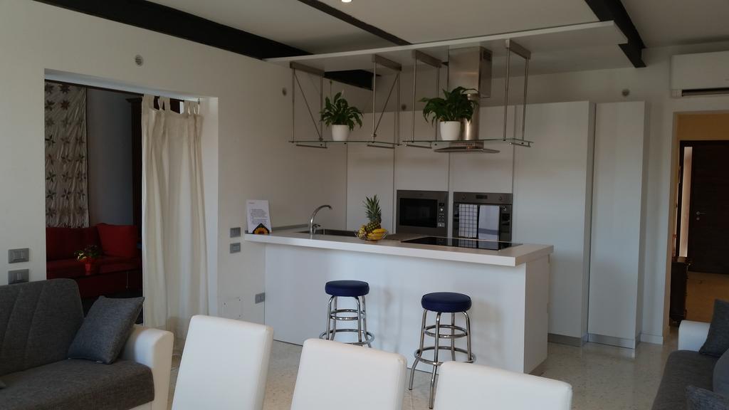 Elisabeth Waterfront Apartment เวนิส ภายนอก รูปภาพ